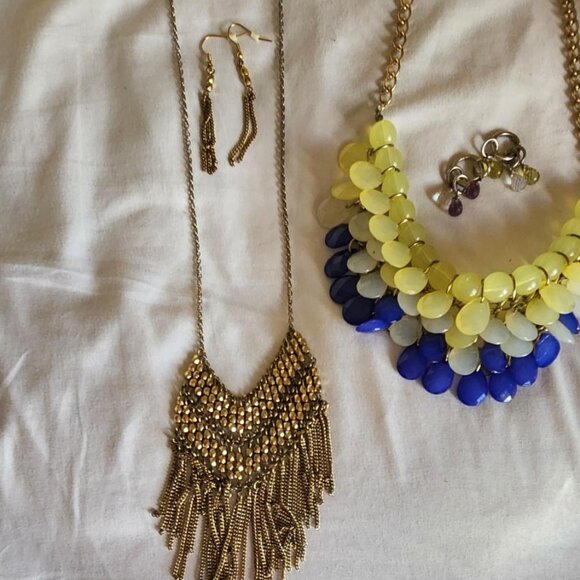 Jewelry Bundle Revolve Necklaces and Matching Earrings - Picture 2 of 4